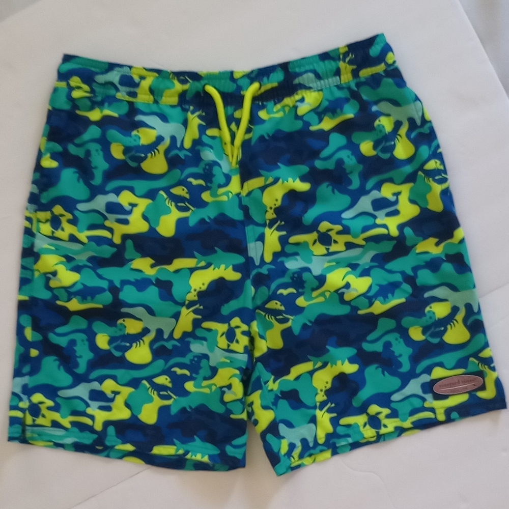 Vineyard Vines Boys Turtle Whale Shark Lobster Print Chappy Swim Trunks Large